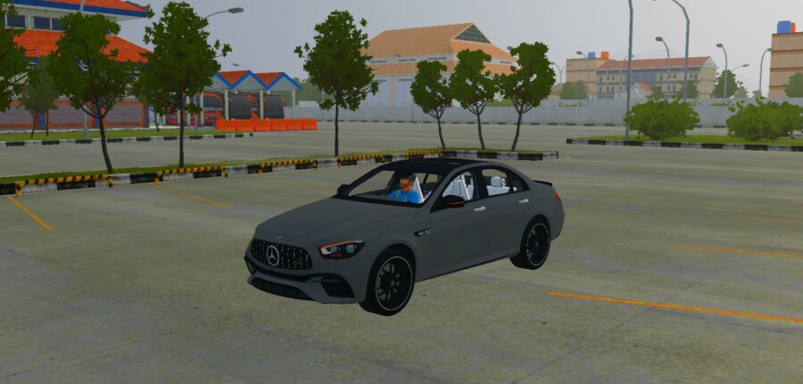 Mobil Mercedes-Benz E63S AMG 2020