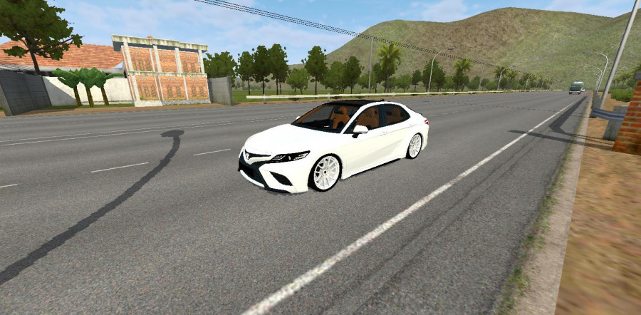 Mobil Toyota Camry Hybrid