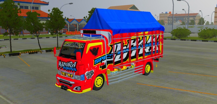 Truck Canter Madura Express